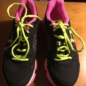 Under Armour Walking Tennis Shoes